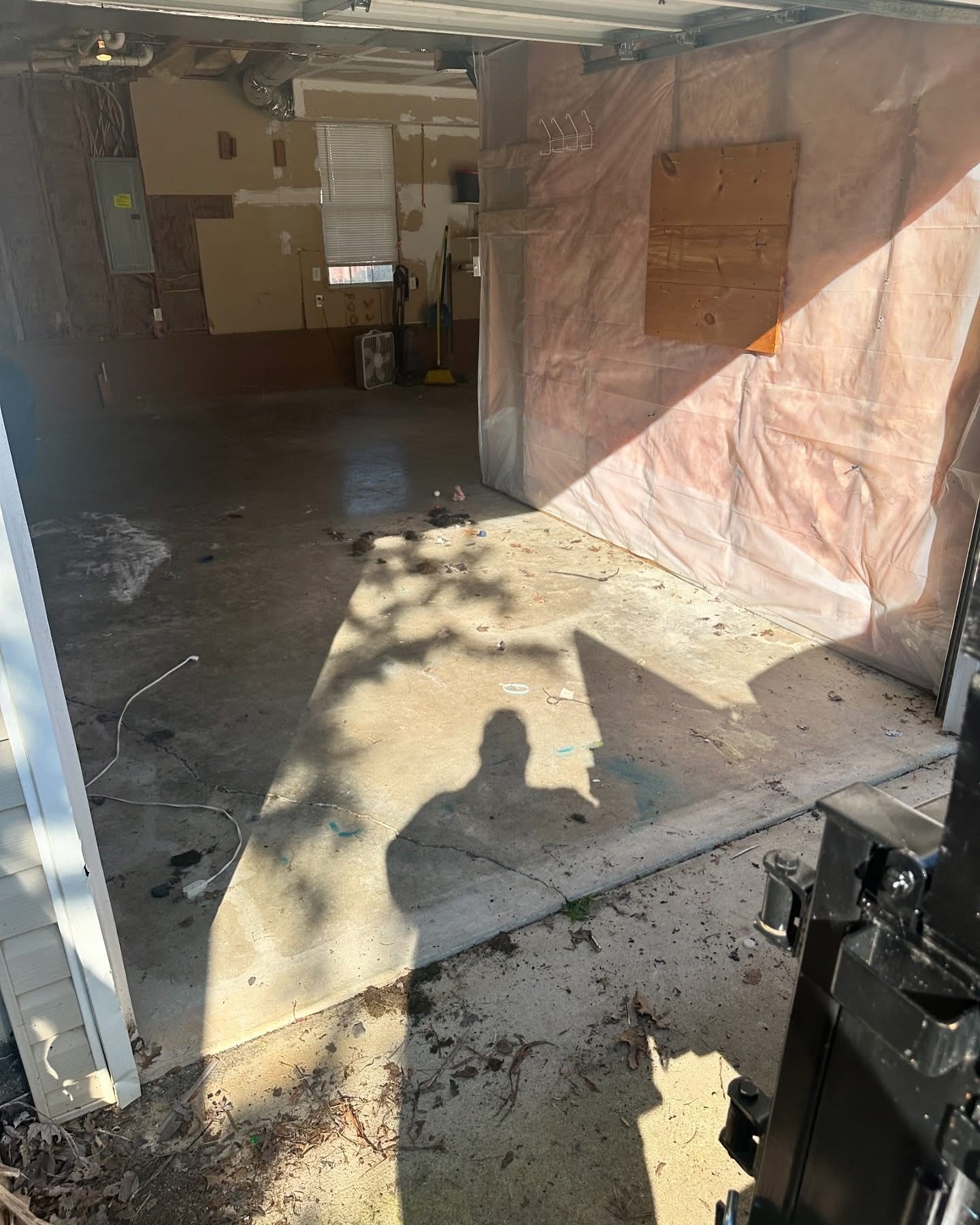 Same residential garage cleared out and empty after Junk Ranger removed the junk